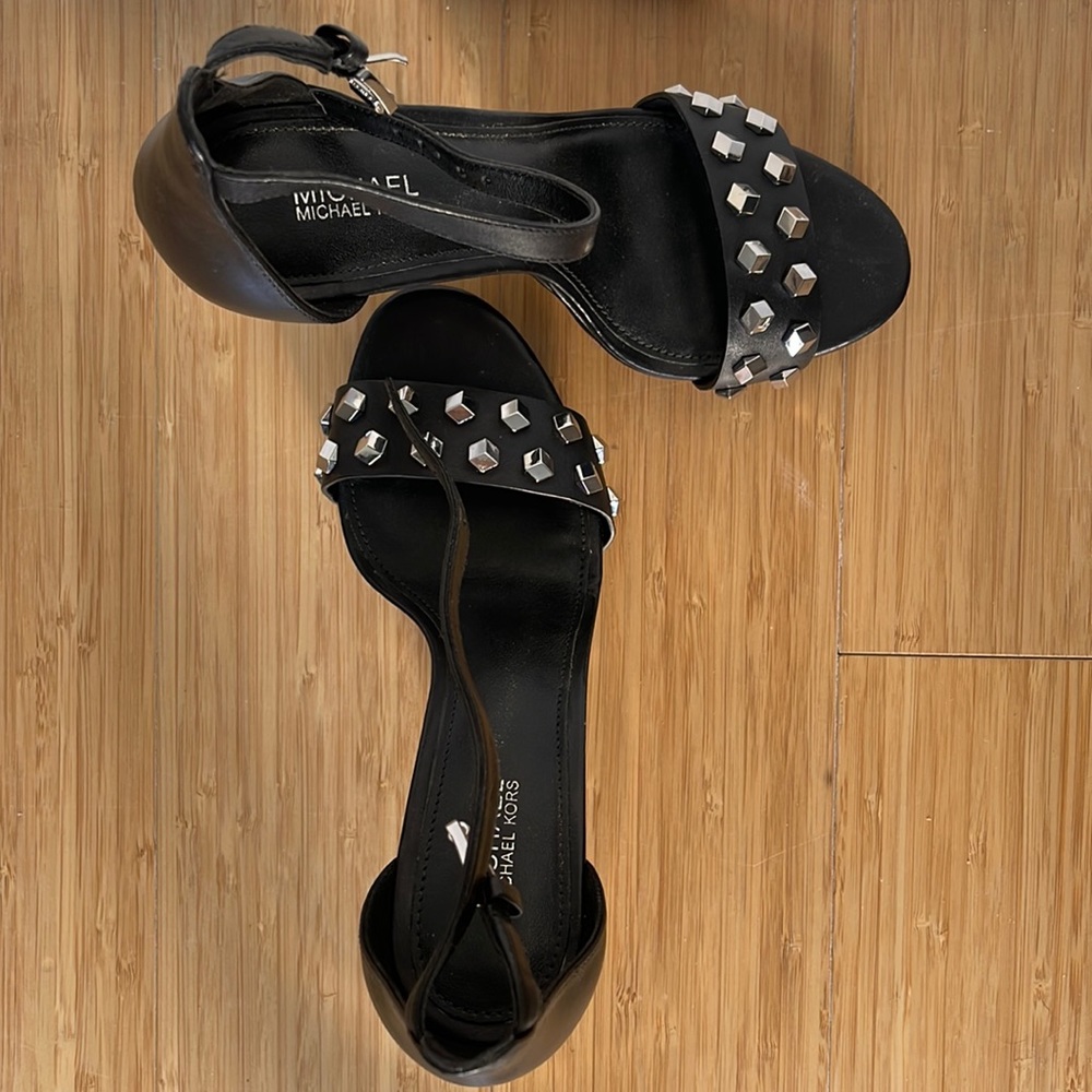 Micheal Kors woman shows